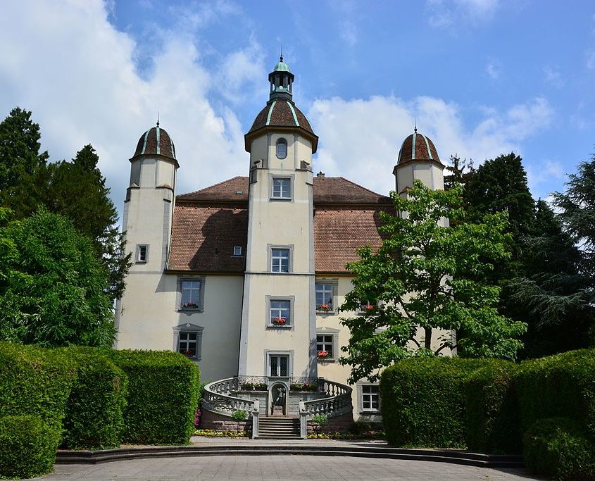 Frontalansicht Schloss 